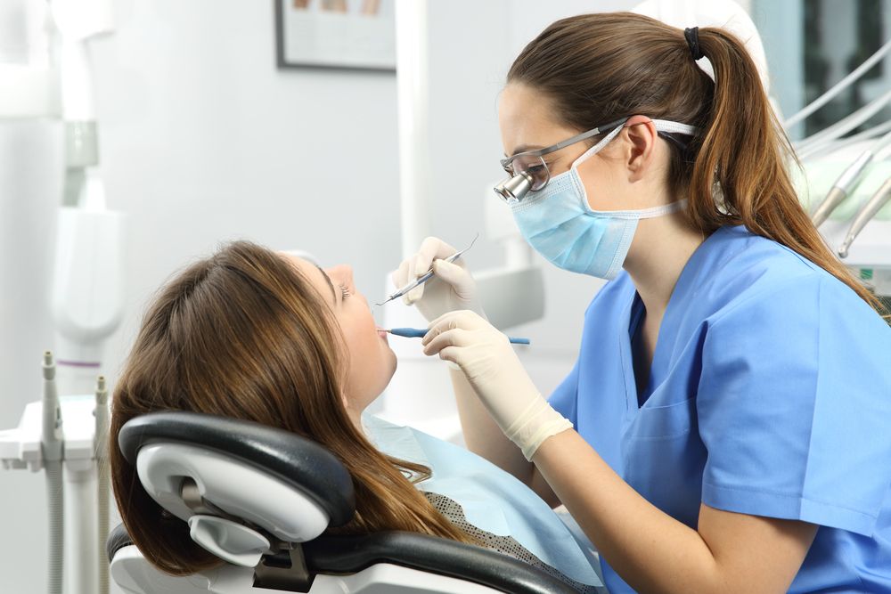Dentist vs. Dental Hygienist What’s The Difference