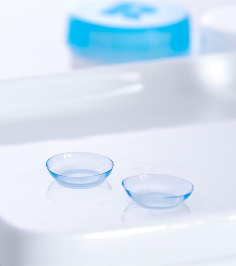 Disposable contact lenses, refreshing image