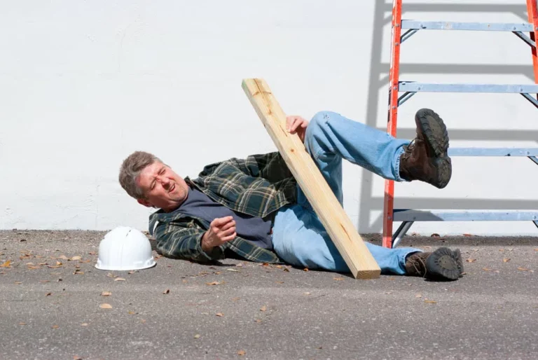 Man fallen from ladder