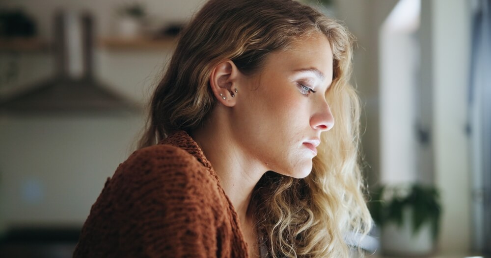 woman struggling with ptsd