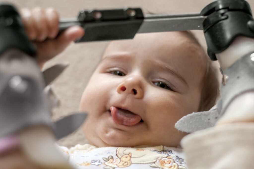 A baby with a tongue tie