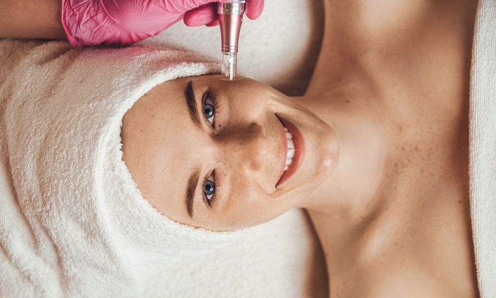 Exfoliate and Brighten: The Benefits Of Microdermabrasion