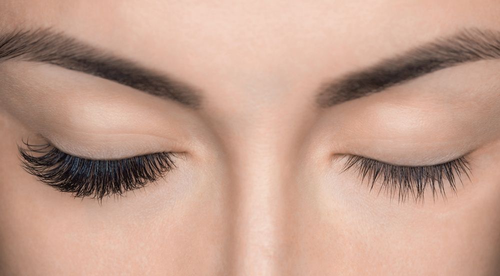 Side by side of Eyelash Extension