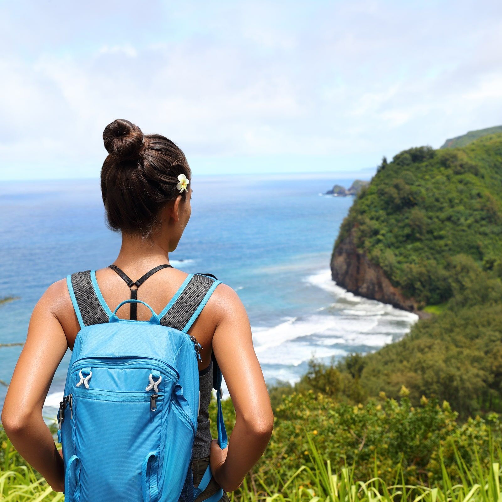 Hawaii travel nature hiker girl hiking in Pololu valley