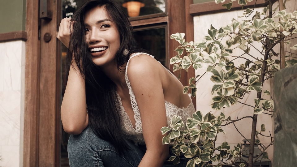 Portrait of young happy woman