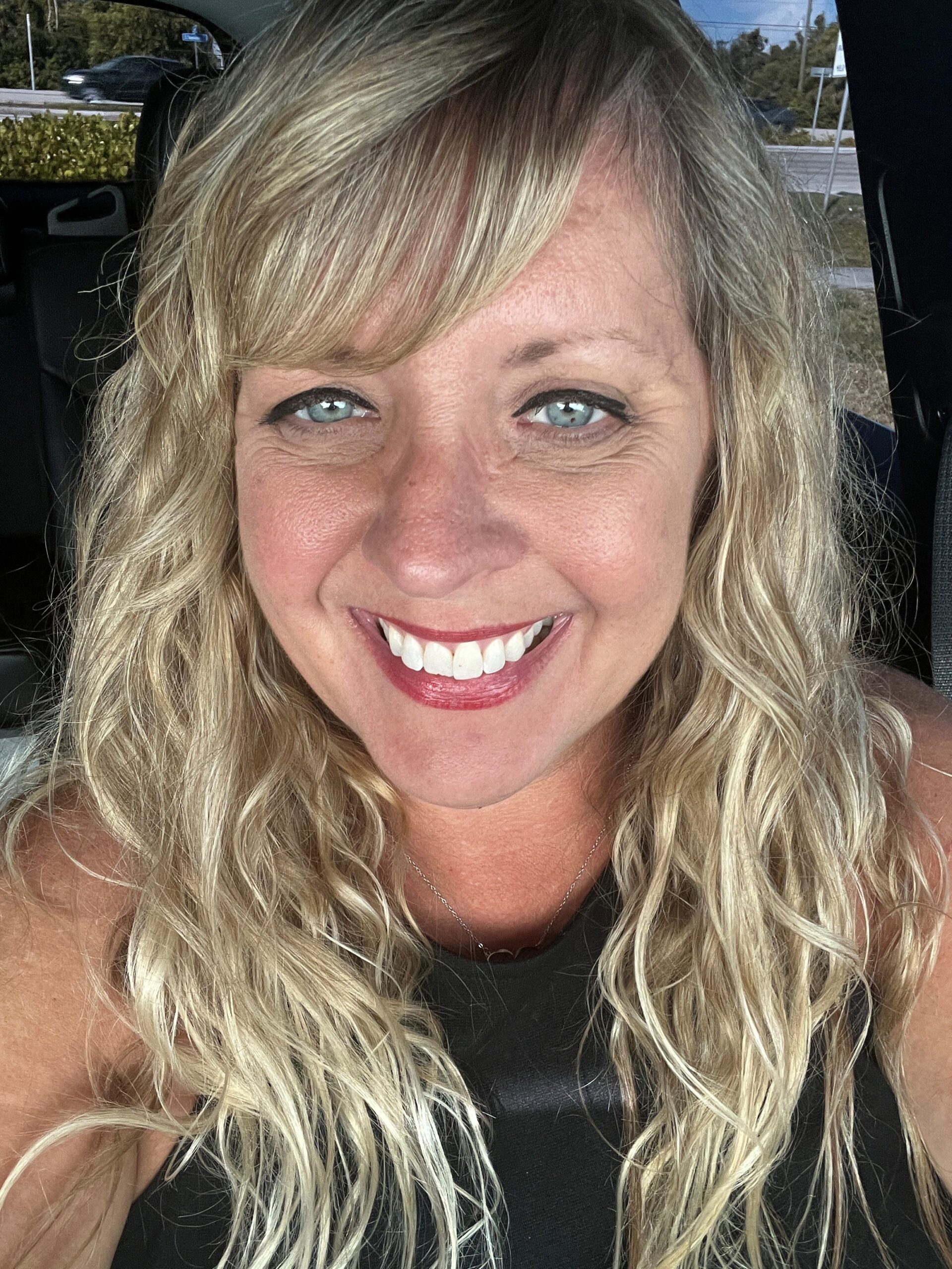 Carrie Founder of Luxe Life and Home By CareUnit Headshot