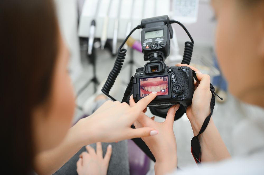 Digital Photography: Advantages in Aesthetic Dentistry